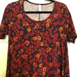 Beautiful LuLaRoe perfect T